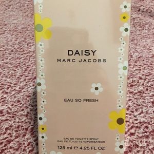 Marc Jacobs Daisy